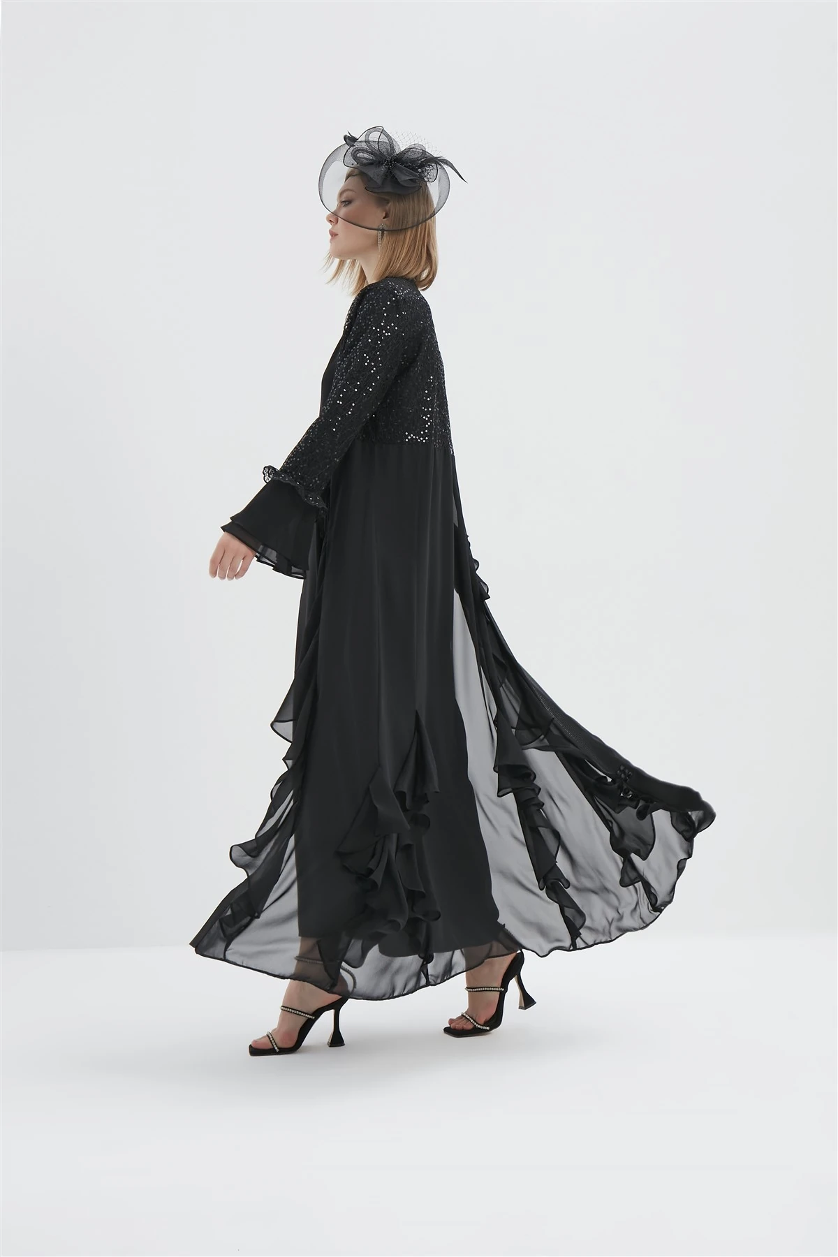 Willow Julia Fırfırlı Abaya