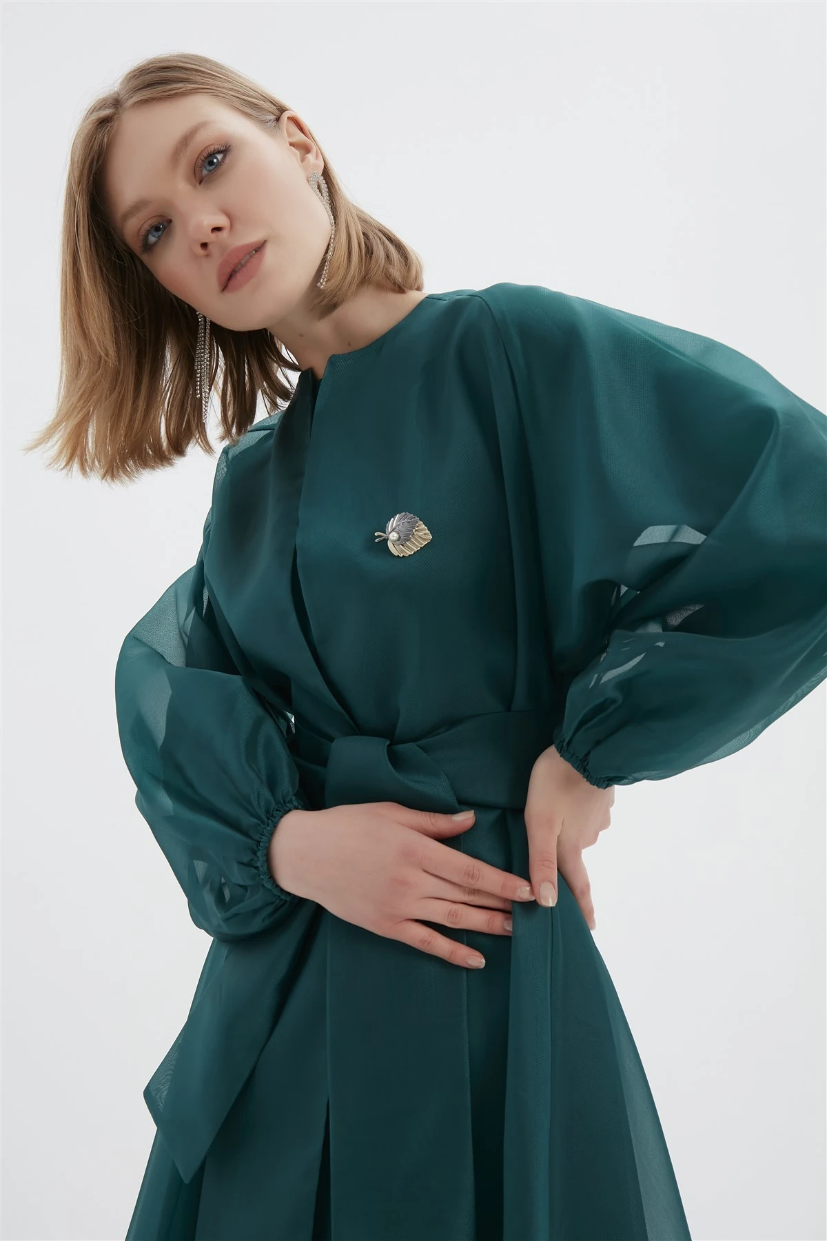 Aimee Broş Detaylı Abaya