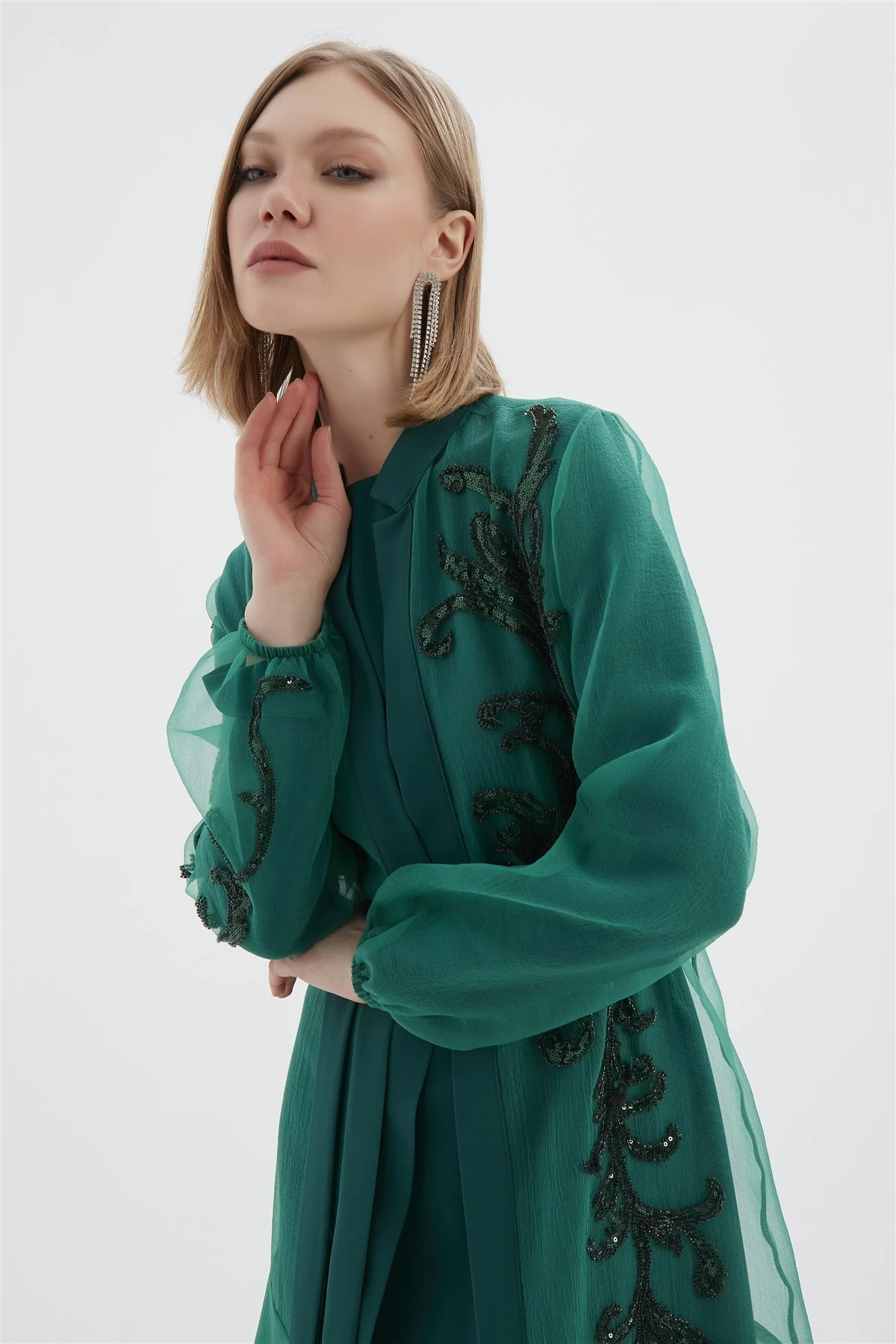 Vivian Kat Kat Tüllü İşlemeli Abaya