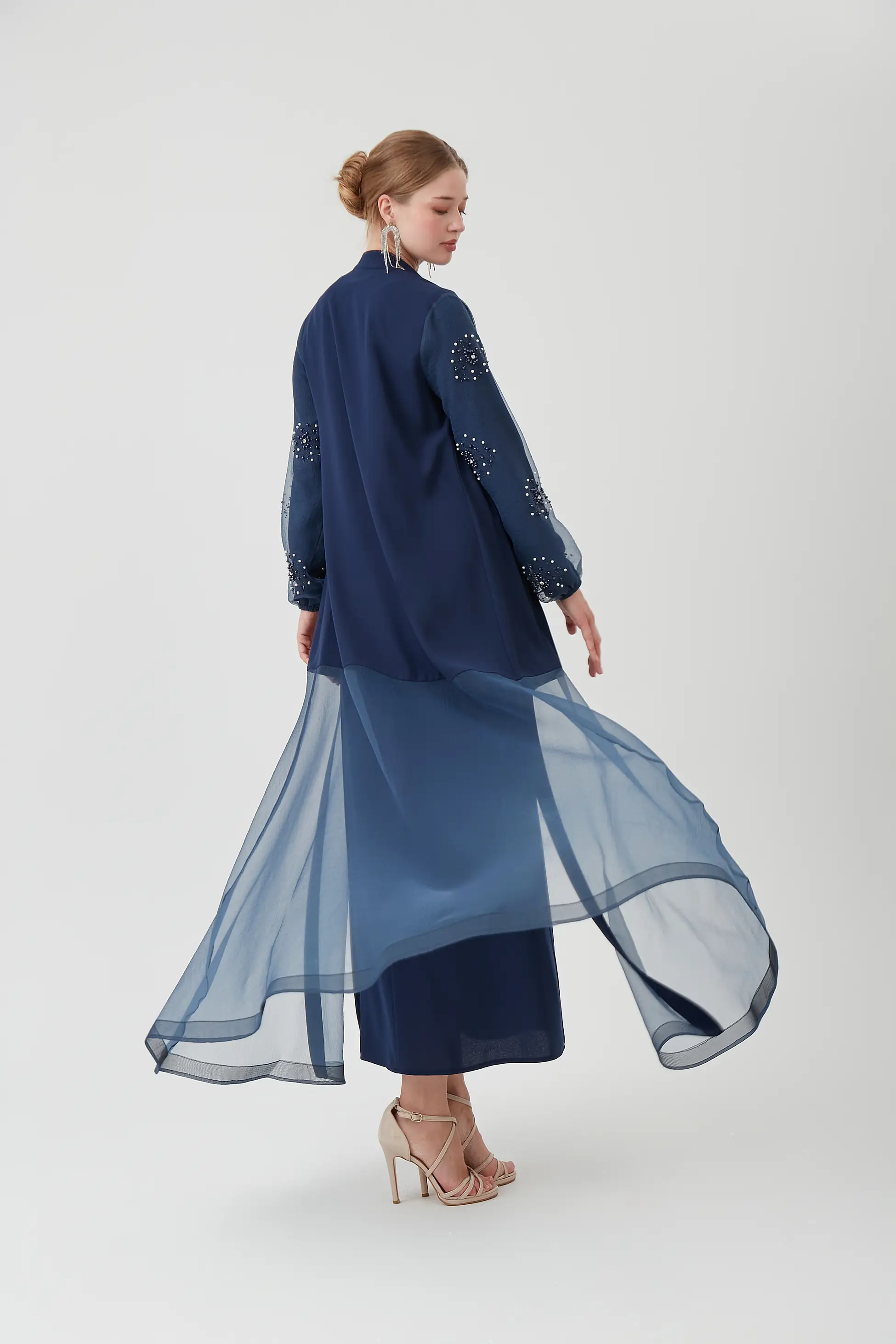KOLU TAŞLI ORGANİZE ABAYA