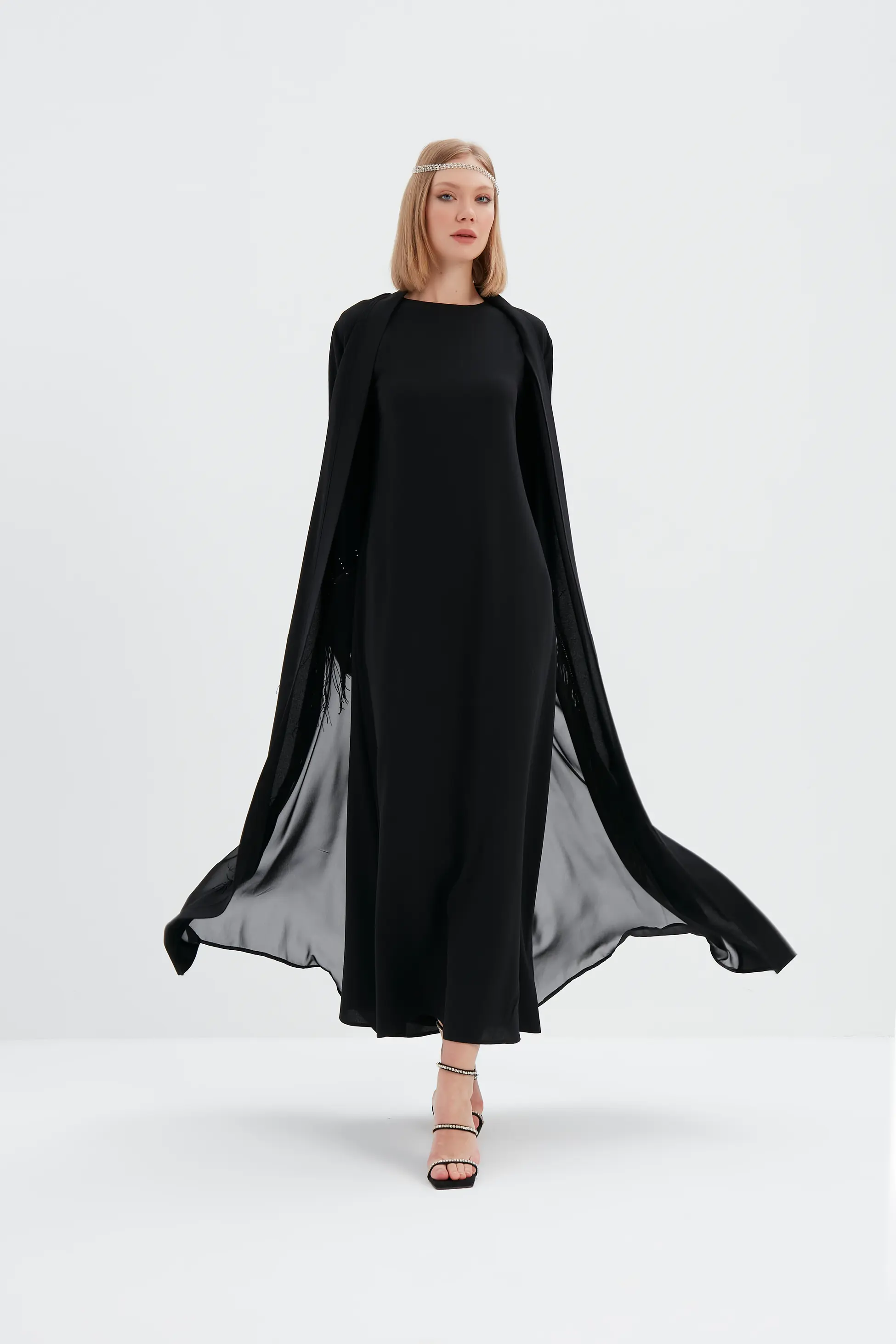 Sera Taş Detaylı Abaya