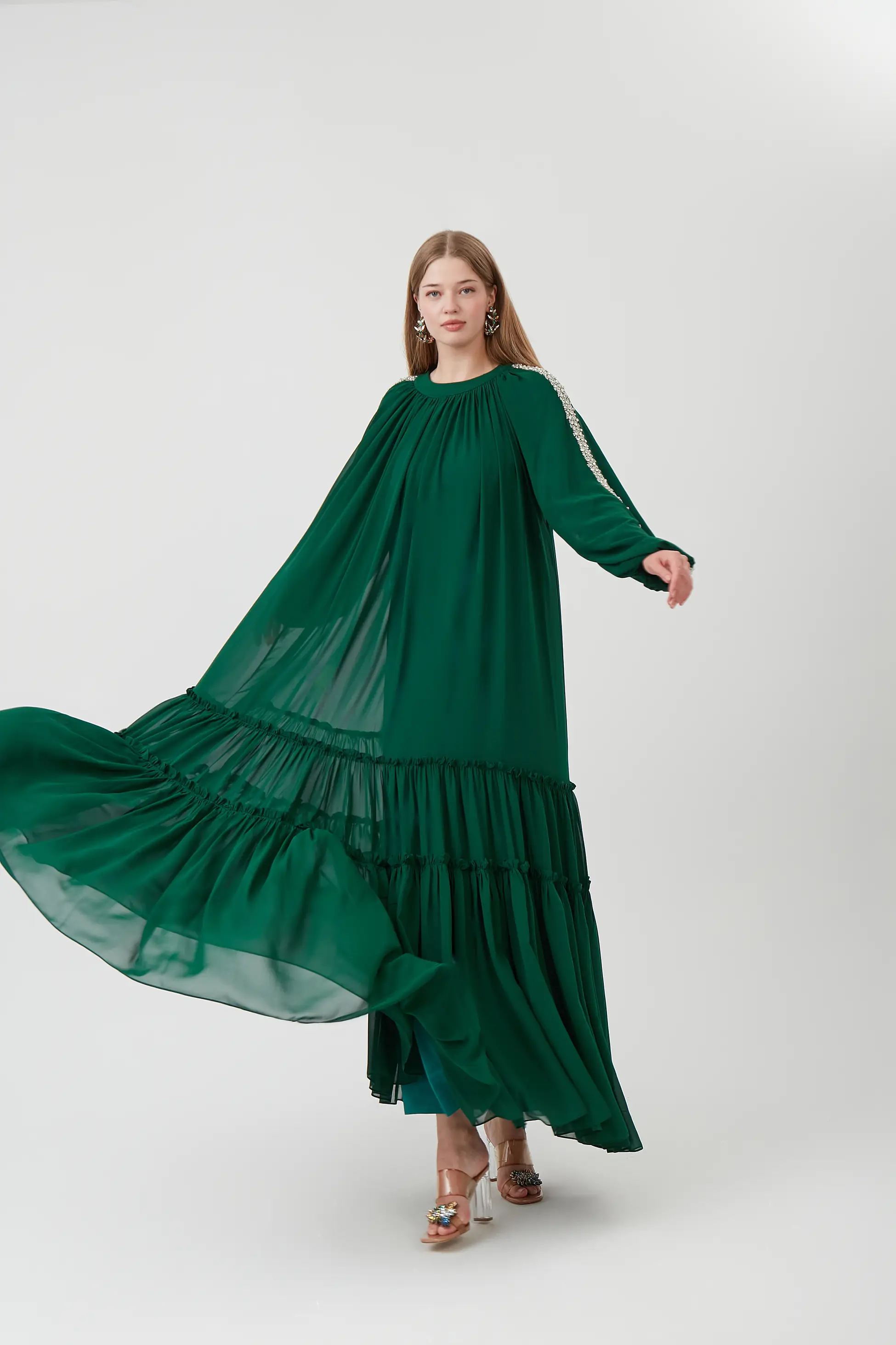 ESME MODEL KOLU TAŞLI KLOŞ ELBİSE -