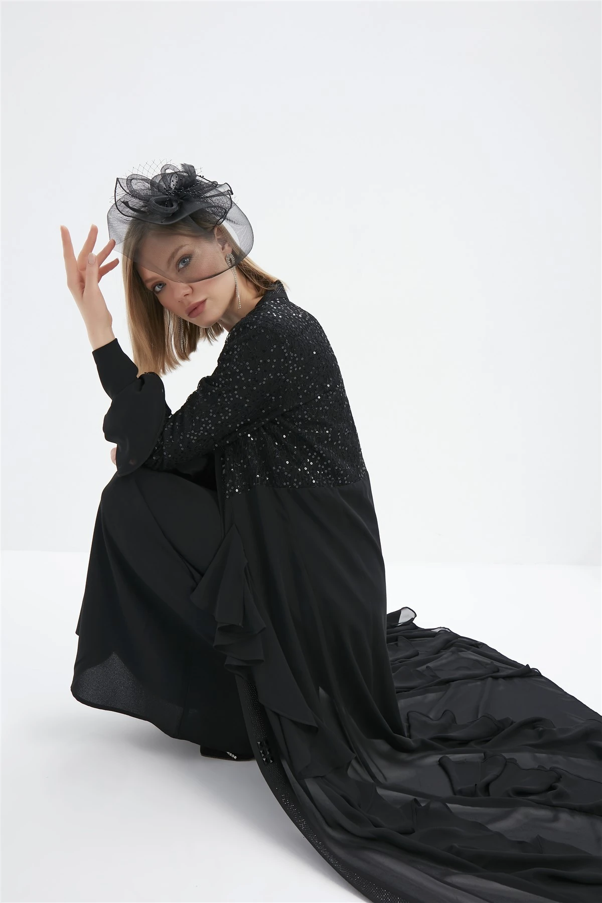 Willow Julia Fırfırlı Abaya