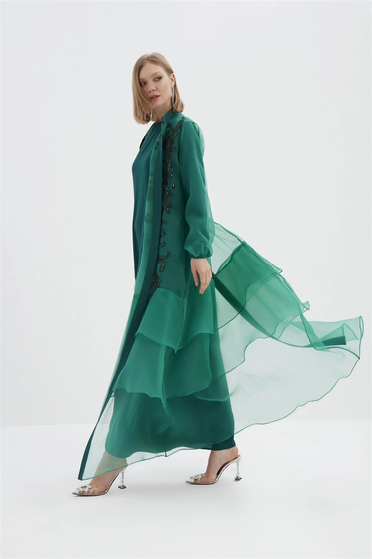 Vivian Kat Kat Tüllü İşlemeli Abaya